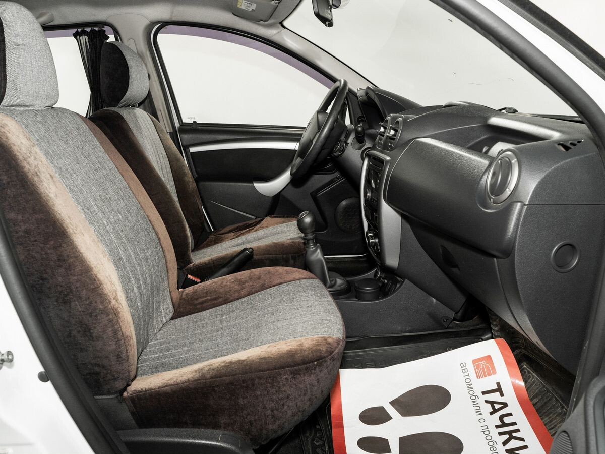 Renault Duster 2013 - фото автомобиля