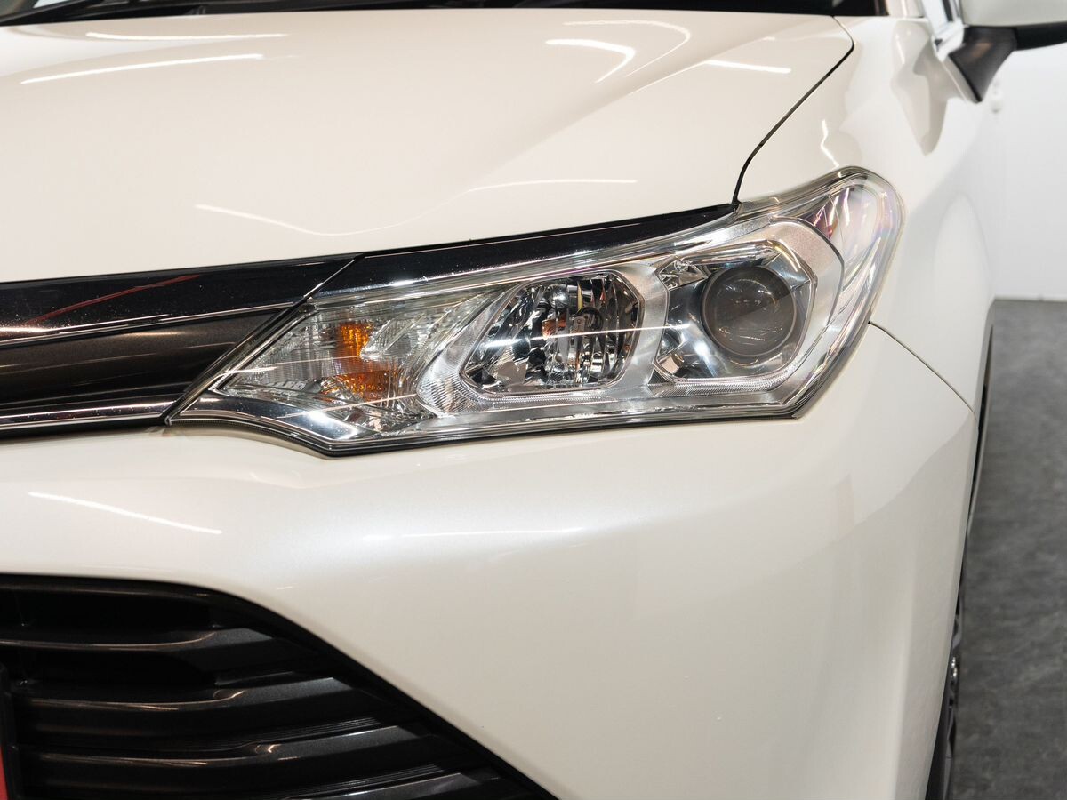 Toyota Corolla Fielder 2017 - фото автомобиля