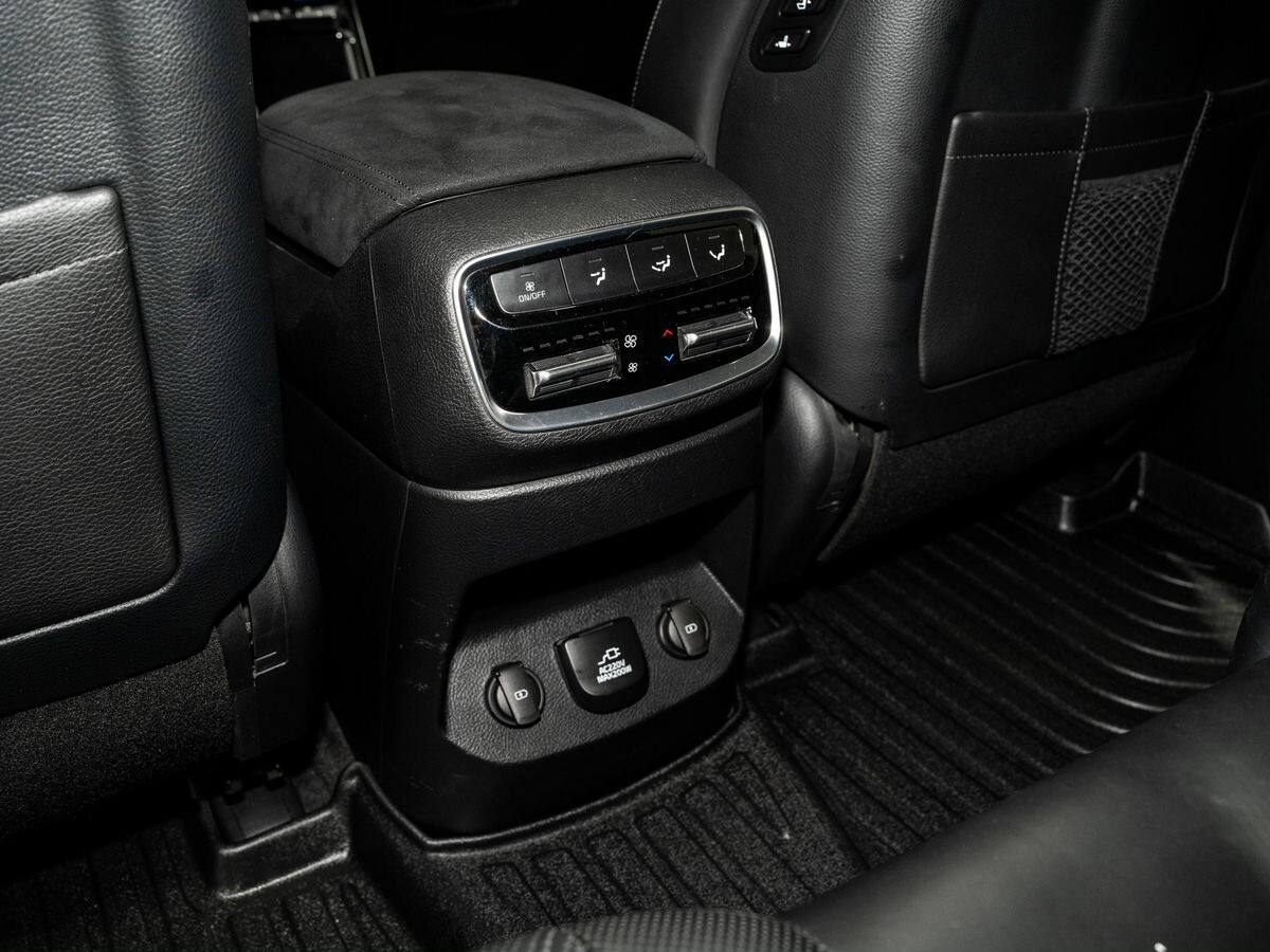 Kia Mohave 2020 - фото автомобиля