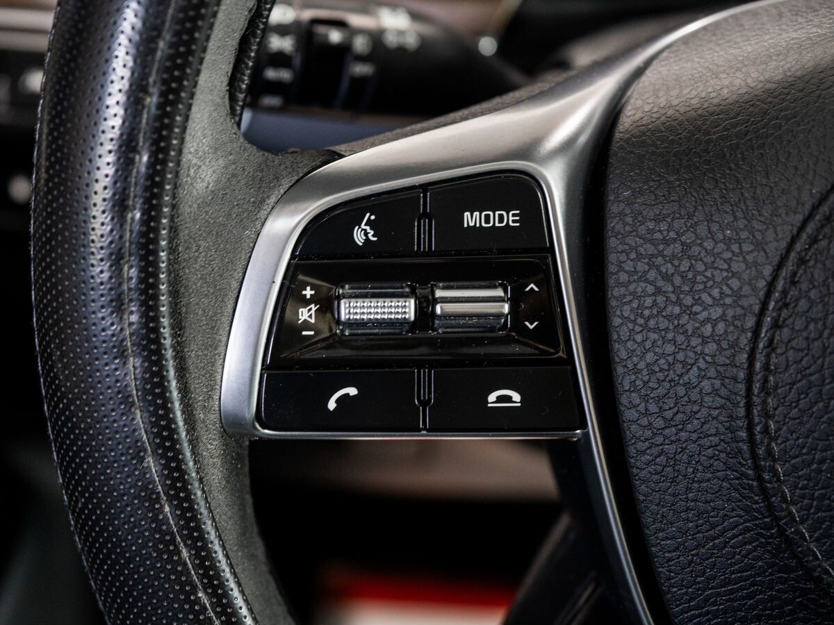 Kia Mohave 2020 - фото автомобиля