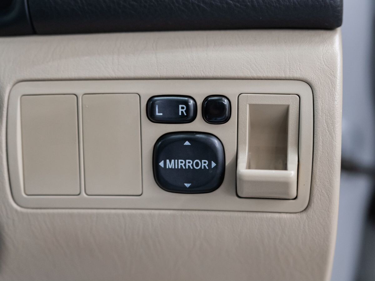 Toyota Corolla Runx 2002 - фото автомобиля
