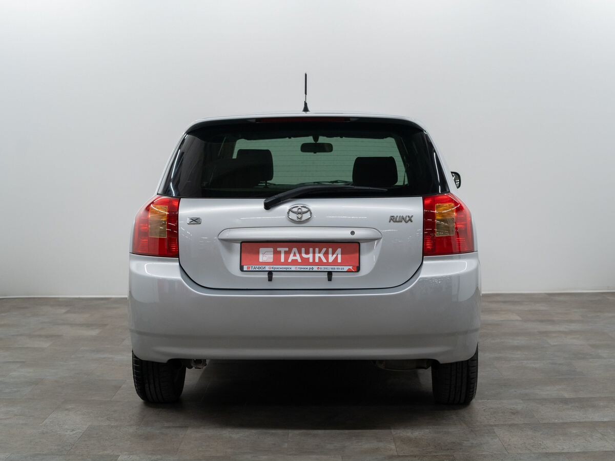 Toyota Corolla Runx 2002 - фото автомобиля