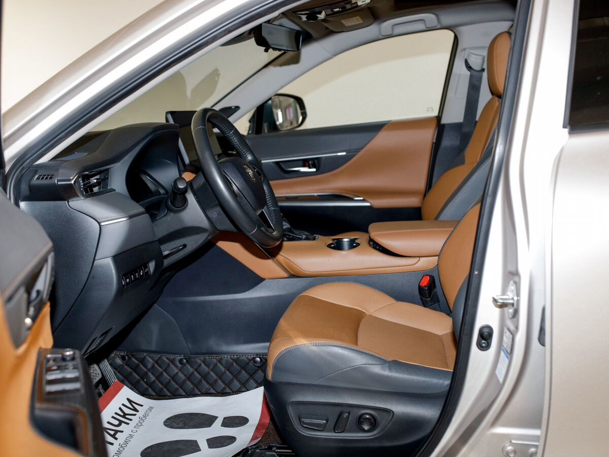 Toyota Venza 2022 - фото автомобиля