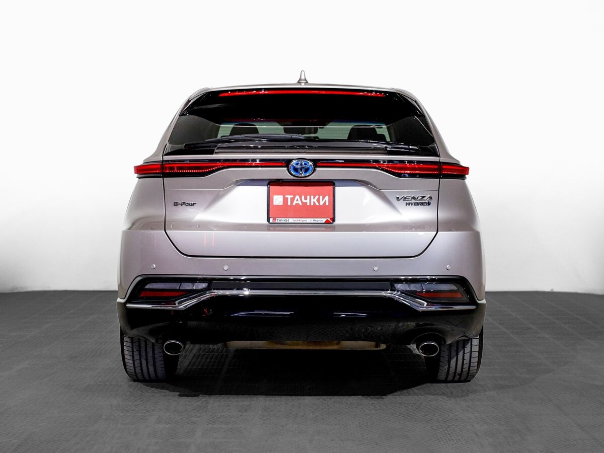 Toyota Venza 2022 - фото автомобиля