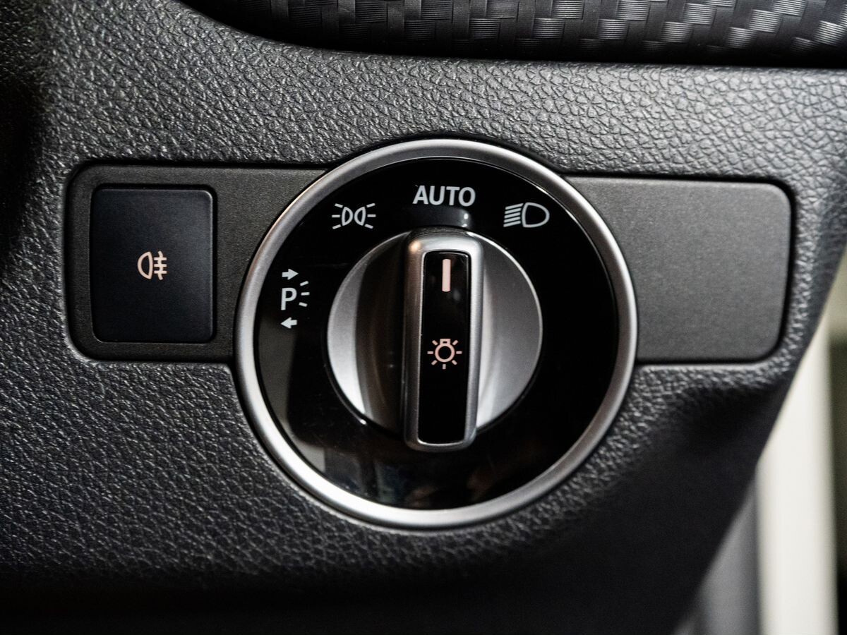 Mercedes-Benz A-Class 2016 - фото автомобиля