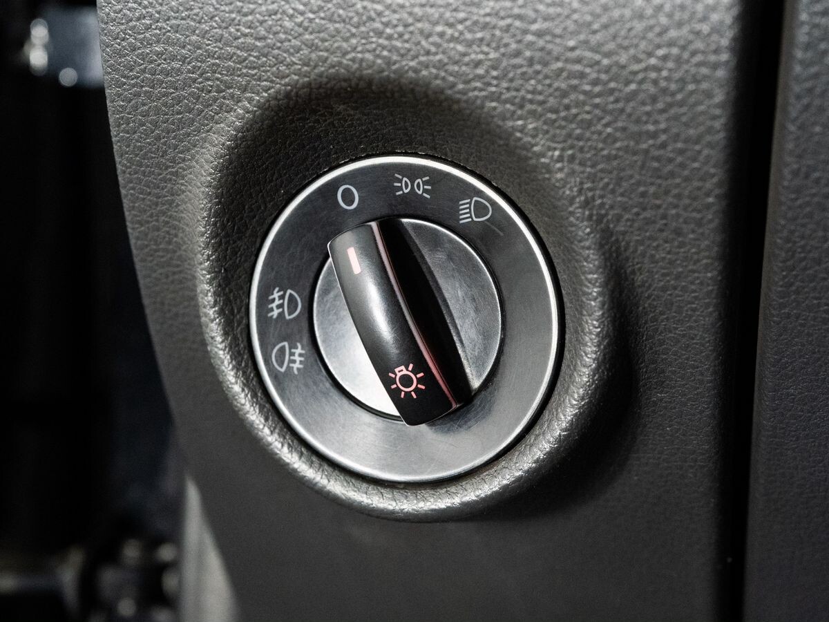 Volkswagen Amarok 2012 - фото автомобиля