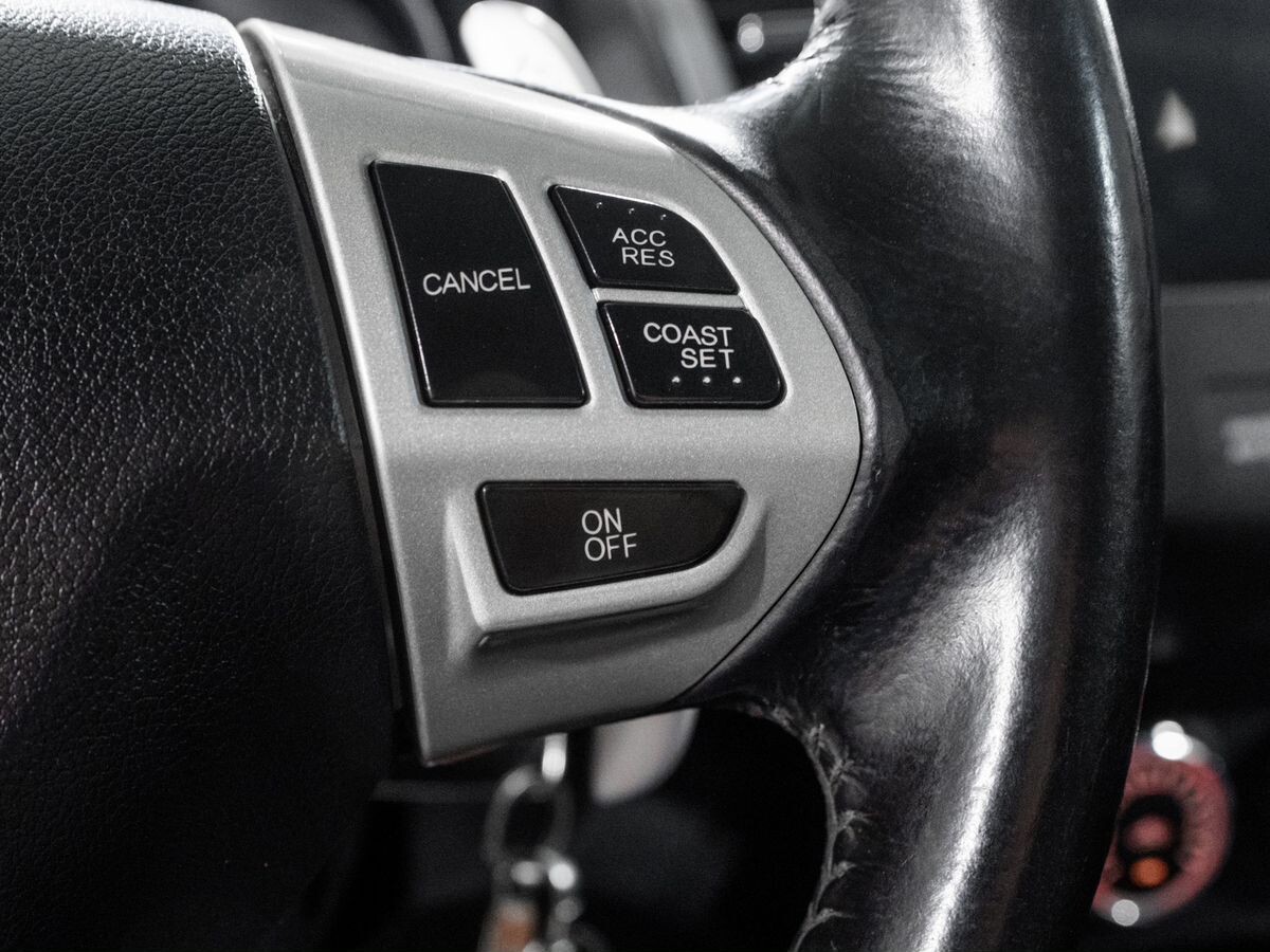 Mitsubishi Outlander 2011 - фото автомобиля