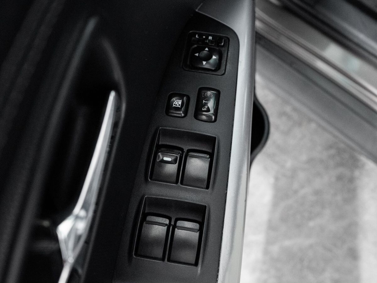 Mitsubishi Outlander 2011 - фото автомобиля