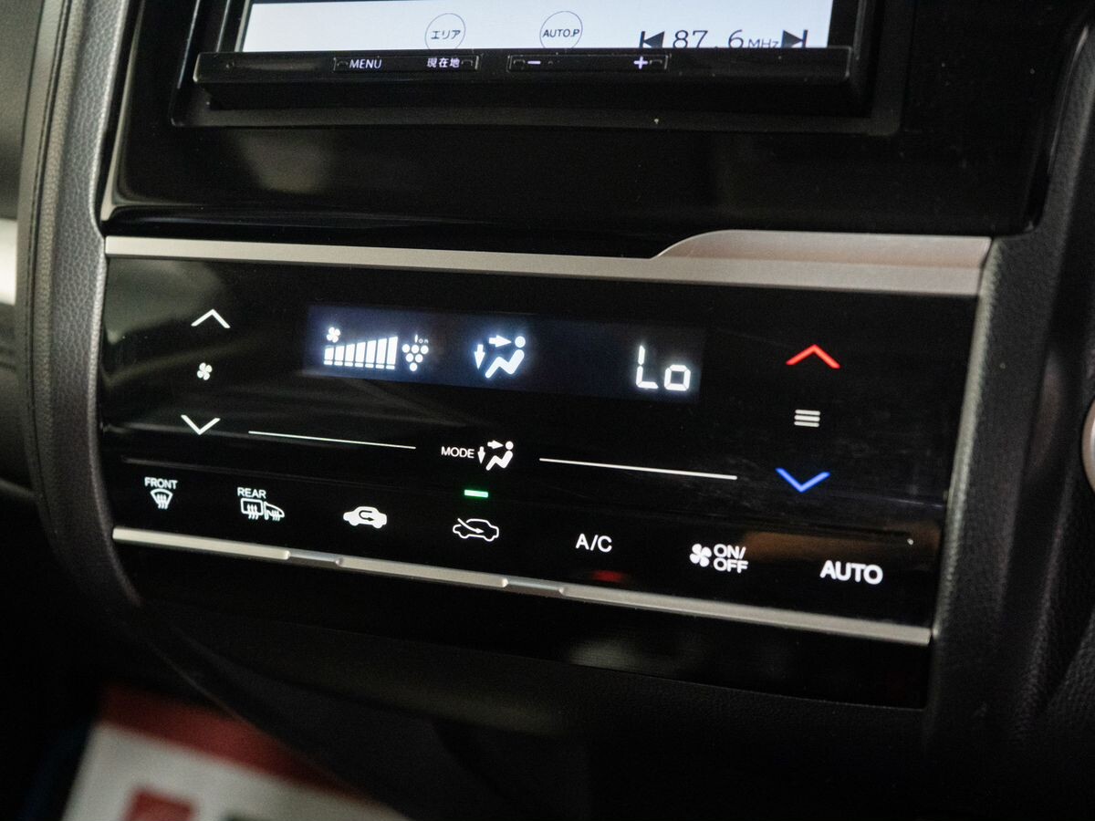 Honda Fit 2018 - фото автомобиля