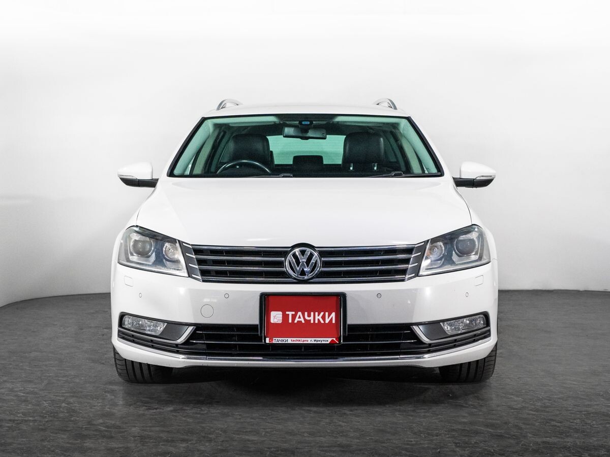 Volkswagen Passat 2013 - фото автомобиля