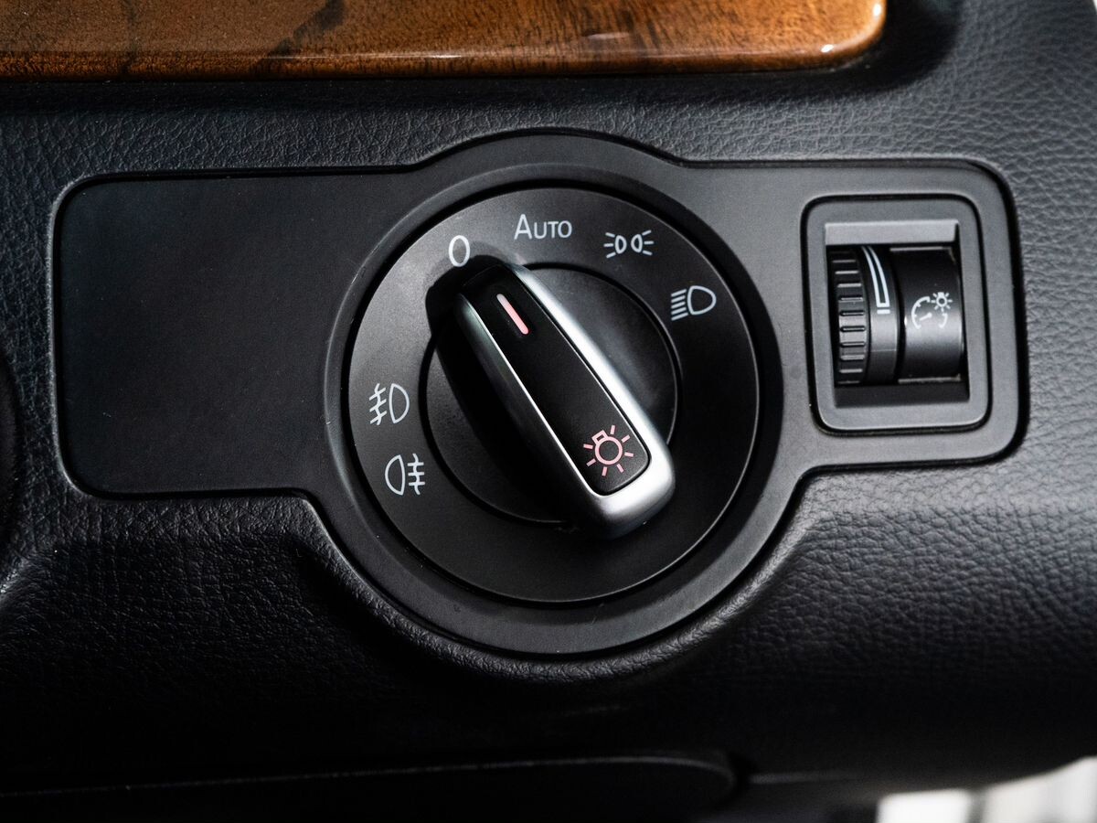 Volkswagen Passat 2013 - фото автомобиля