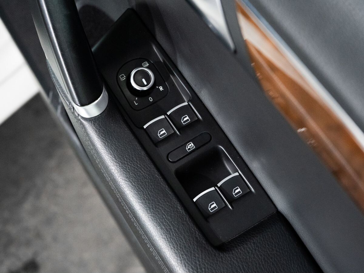 Volkswagen Passat 2013 - фото автомобиля
