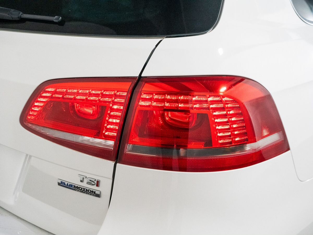 Volkswagen Passat 2013 - фото автомобиля