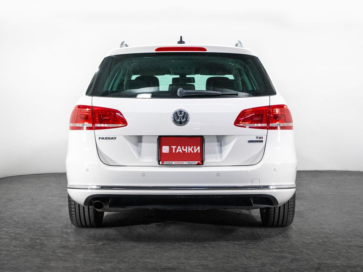 Volkswagen Passat 2013 - фото автомобиля