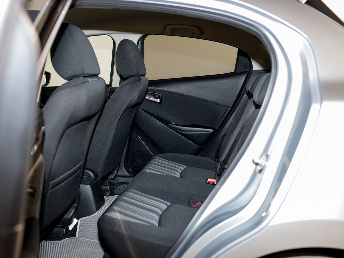 Mazda Mazda2 2022 - фото автомобиля