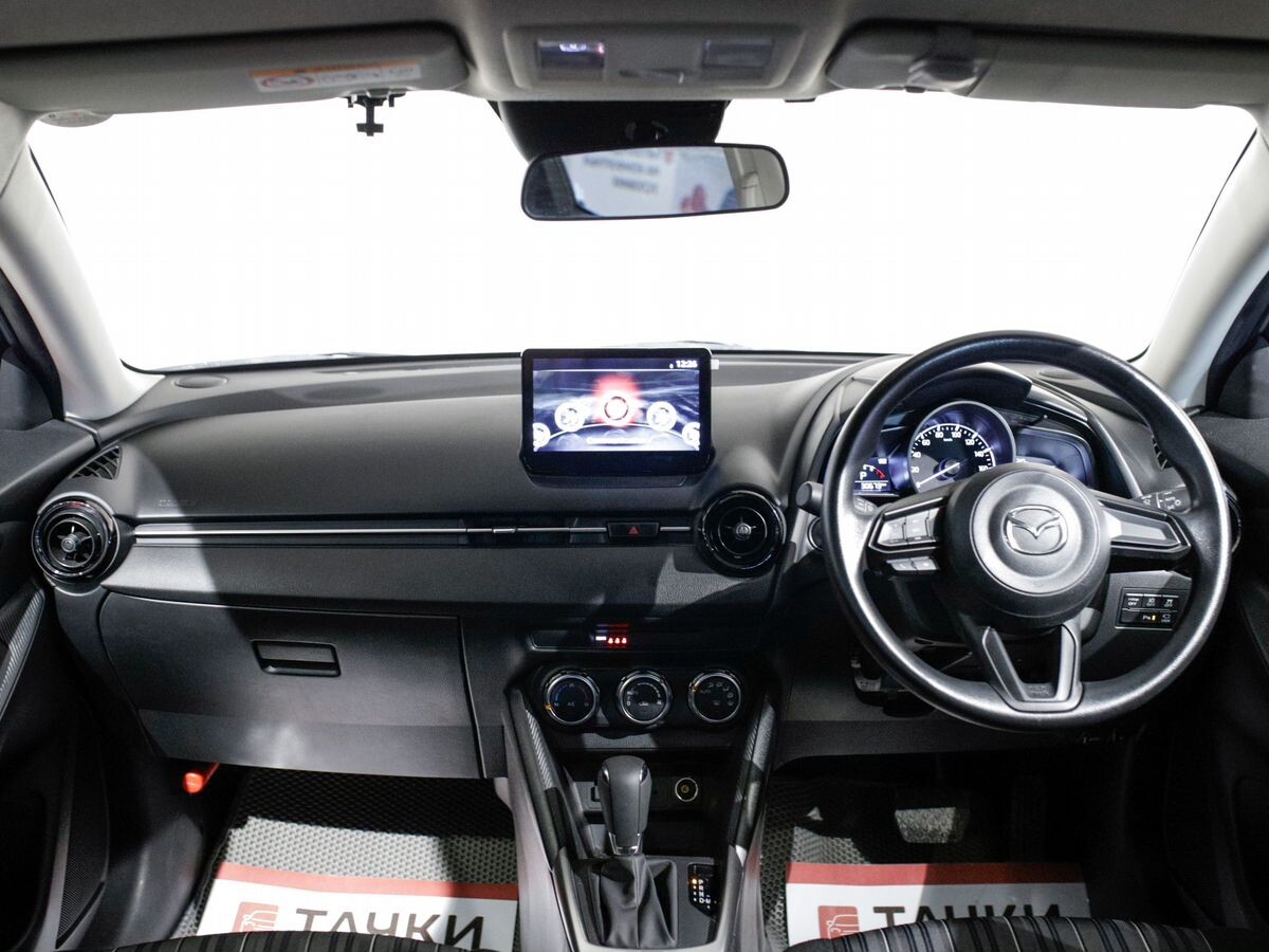 Mazda Mazda2 2022 - фото автомобиля