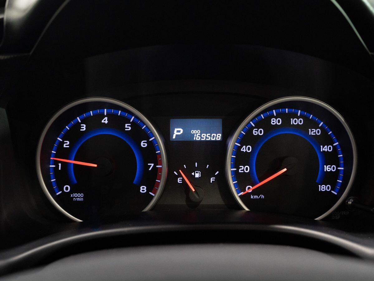 Toyota Wish 2014 - фото автомобиля