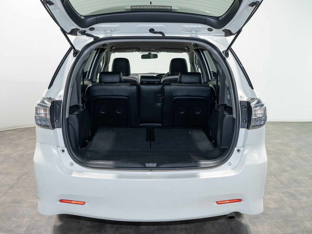 Toyota Wish 2014 - фото автомобиля