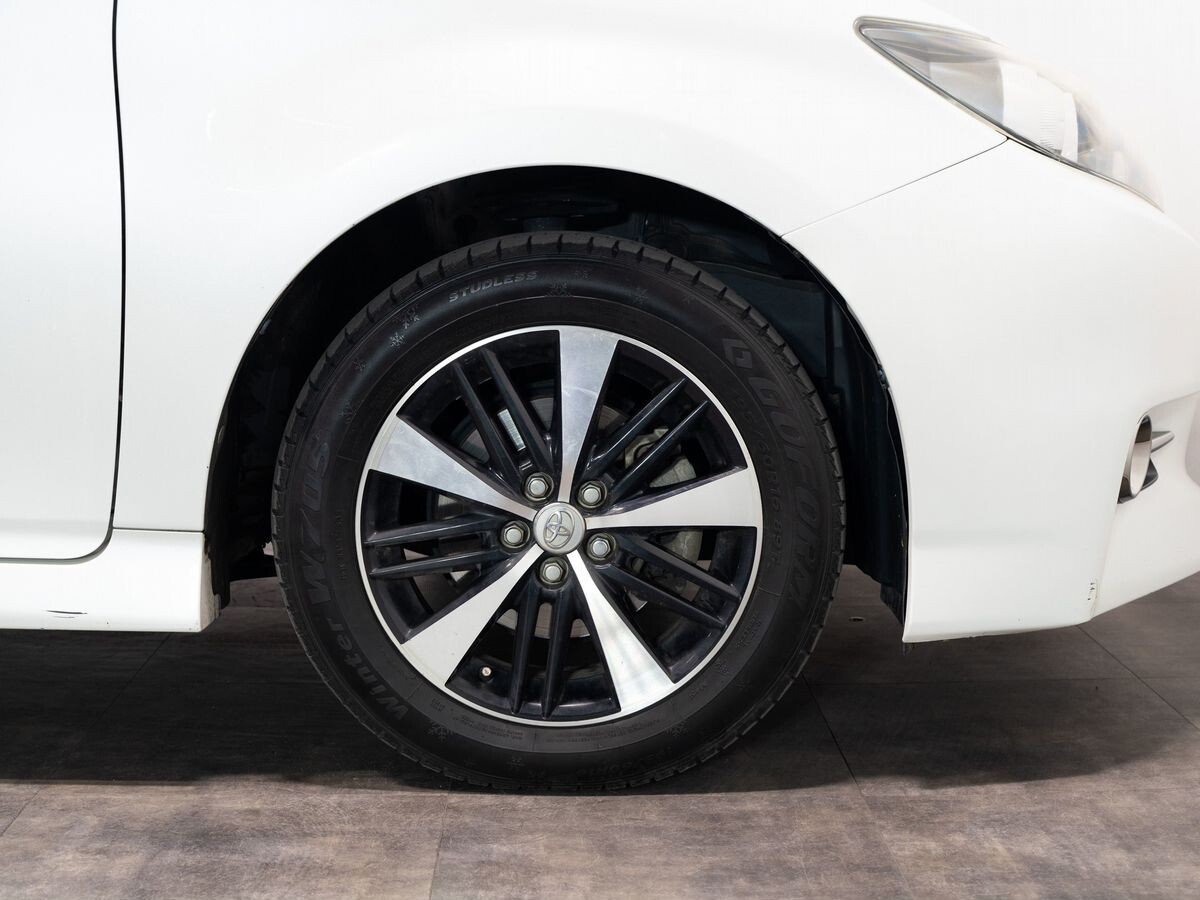 Toyota Wish 2014 - фото автомобиля