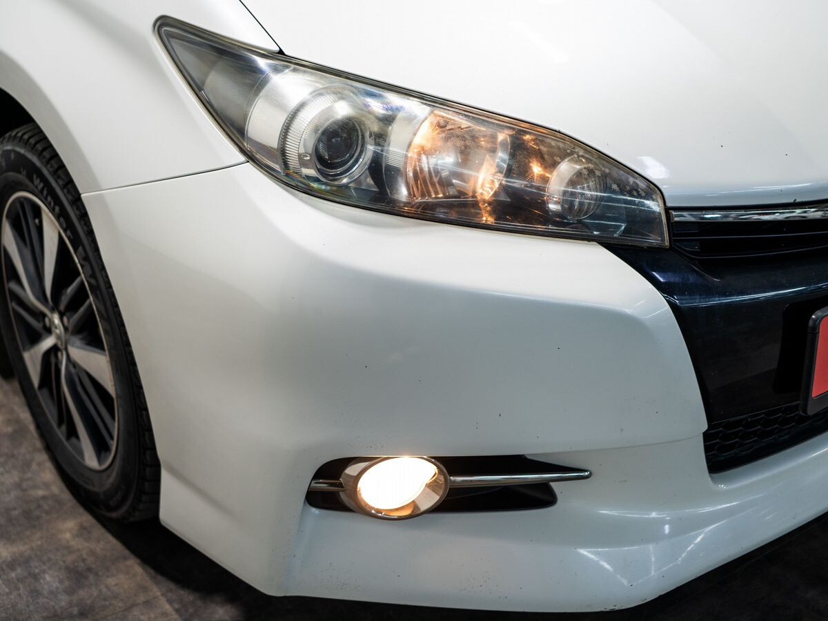 Toyota Wish 2014 - фото автомобиля