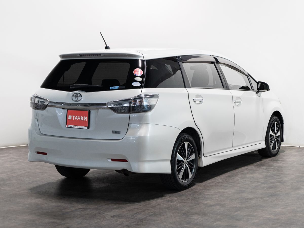 Toyota Wish 2014 - фото автомобиля