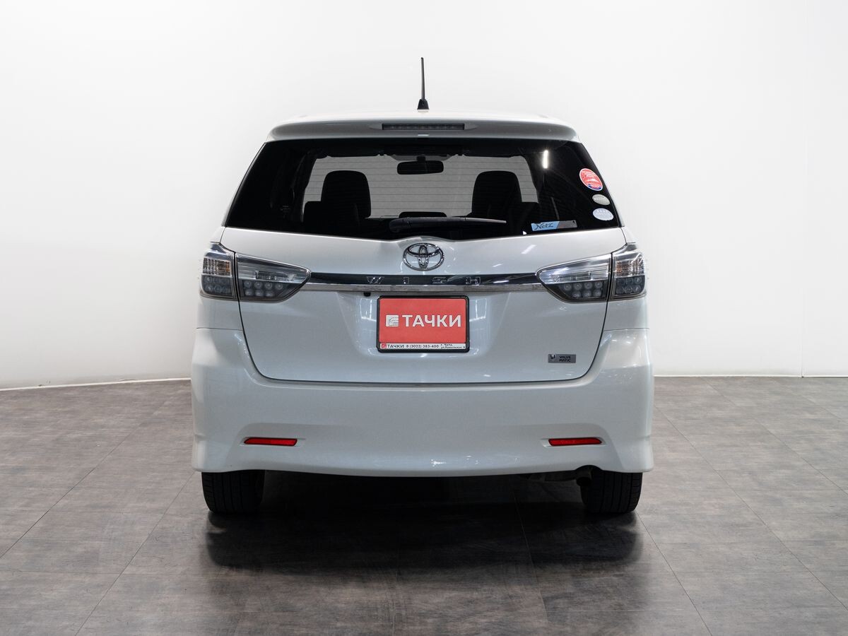 Toyota Wish 2014 - фото автомобиля