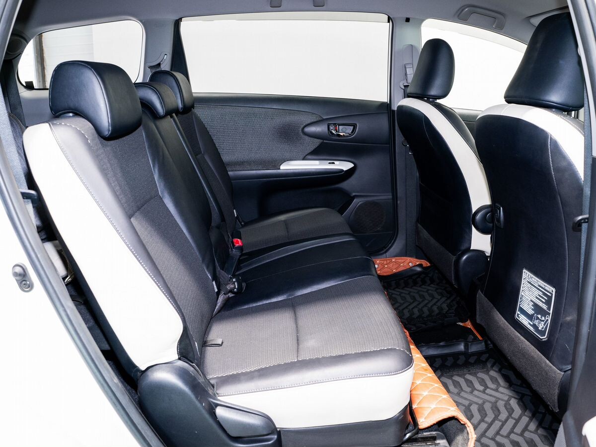 Toyota Wish 2014 - фото автомобиля