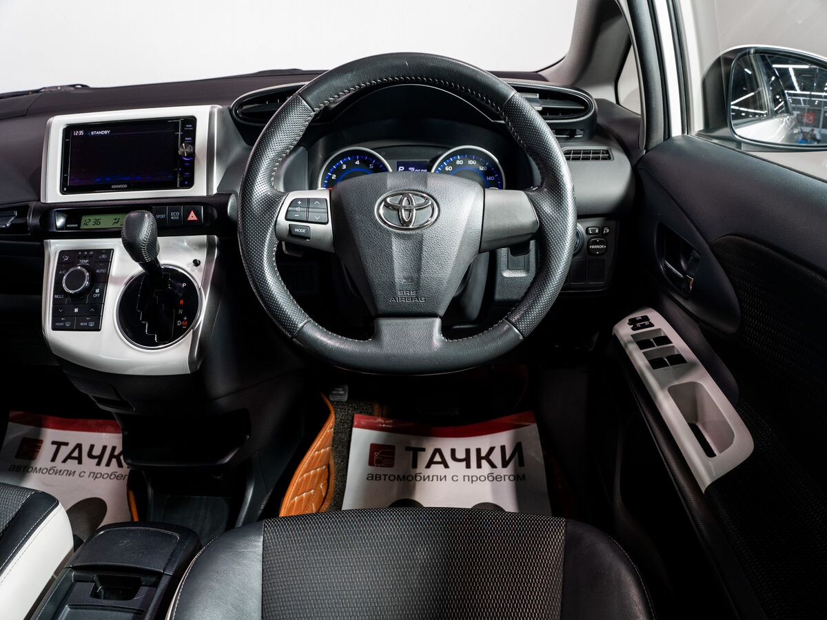 Toyota Wish 2014 - фото автомобиля