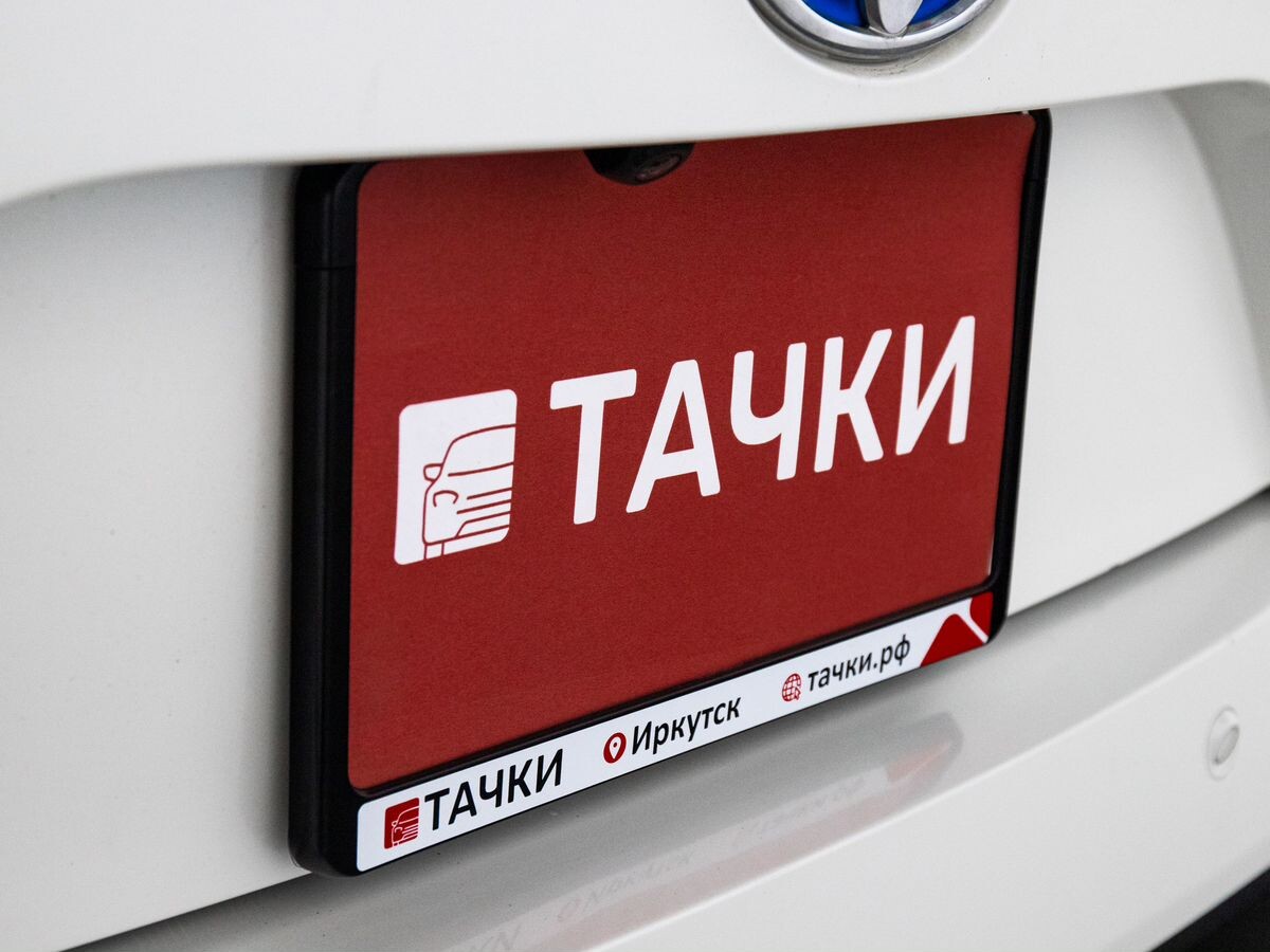 Toyota Prius 2018 - фото автомобиля