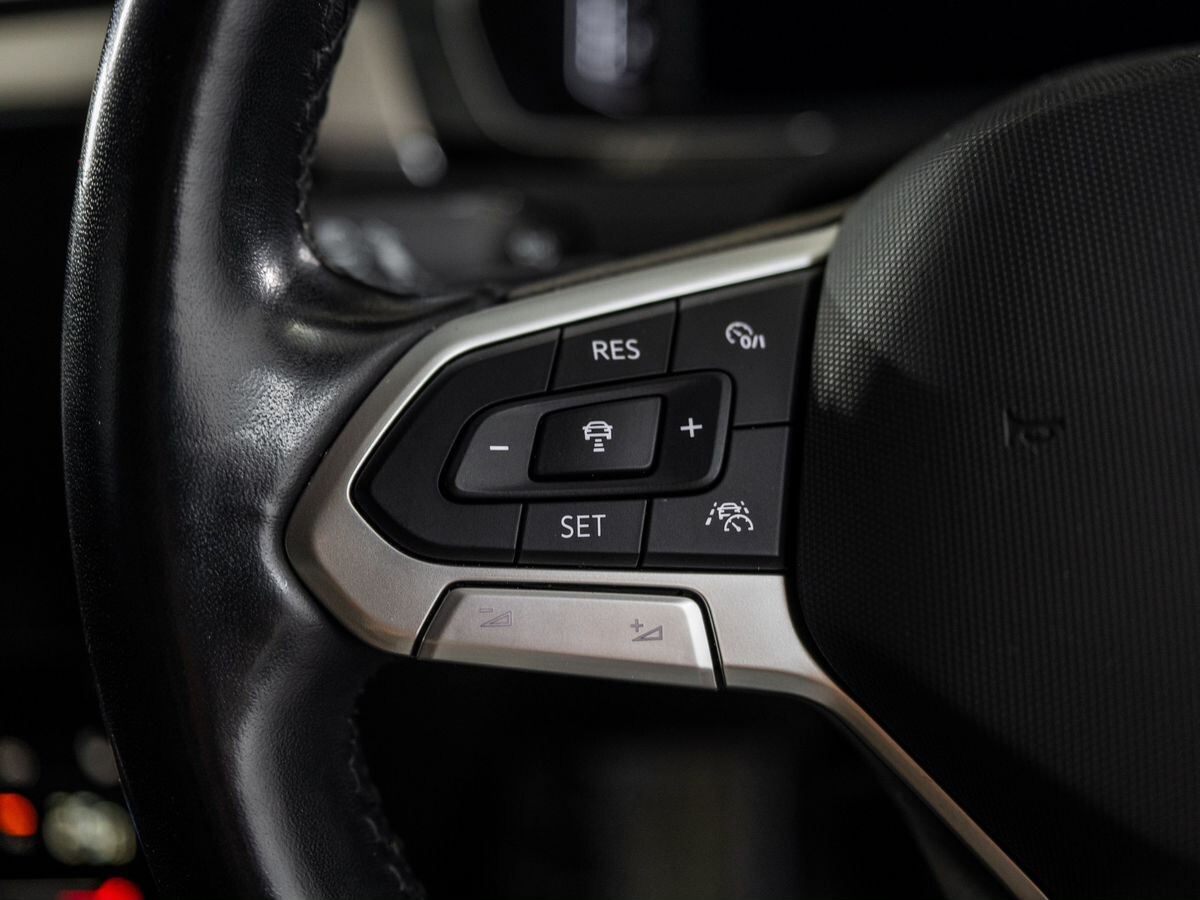 Volkswagen Passat 2021 - фото автомобиля