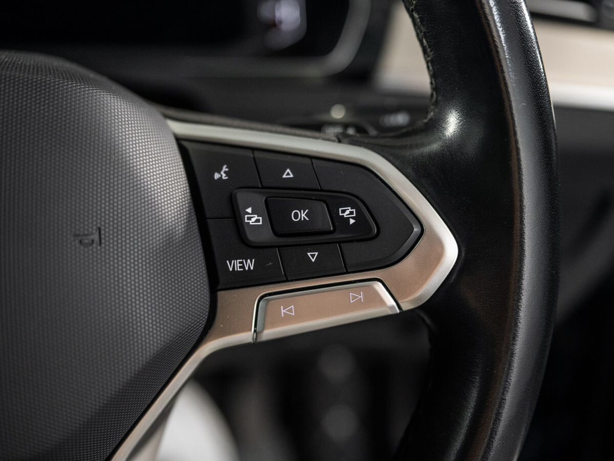 Volkswagen Passat 2021 - фото автомобиля