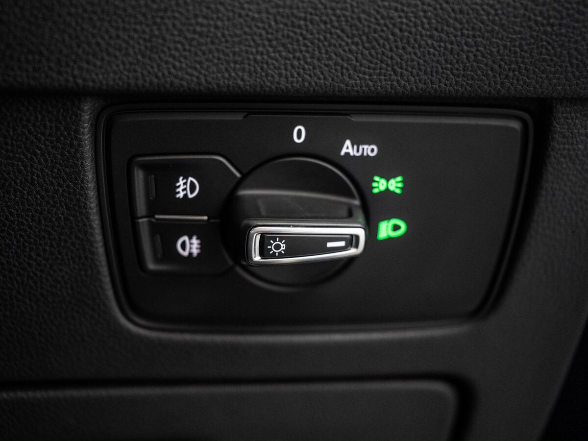 Volkswagen Passat 2021 - фото автомобиля