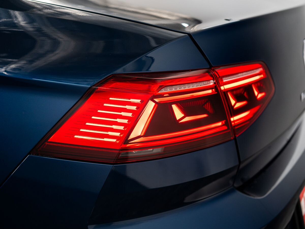 Volkswagen Passat 2021 - фото автомобиля