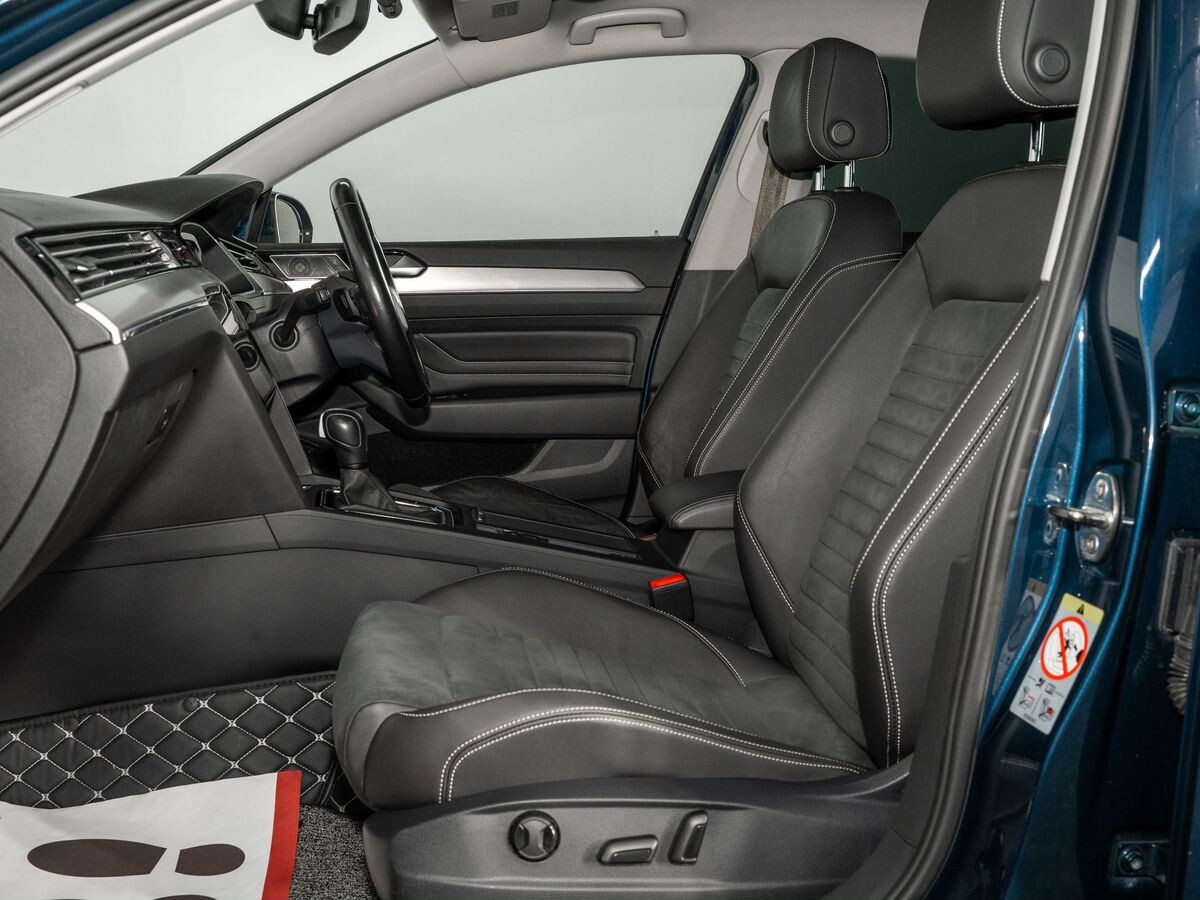 Volkswagen Passat 2021 - фото автомобиля
