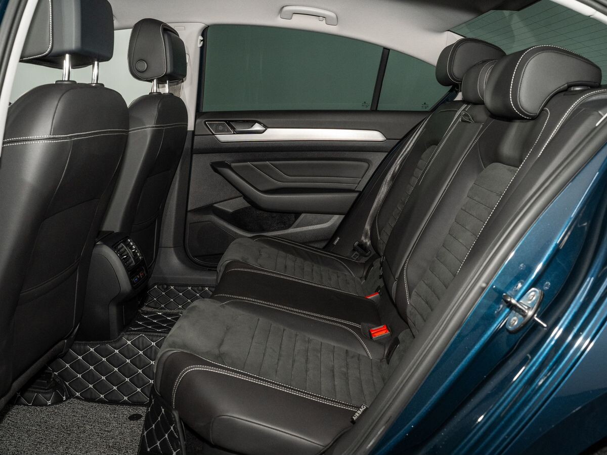 Volkswagen Passat 2021 - фото автомобиля