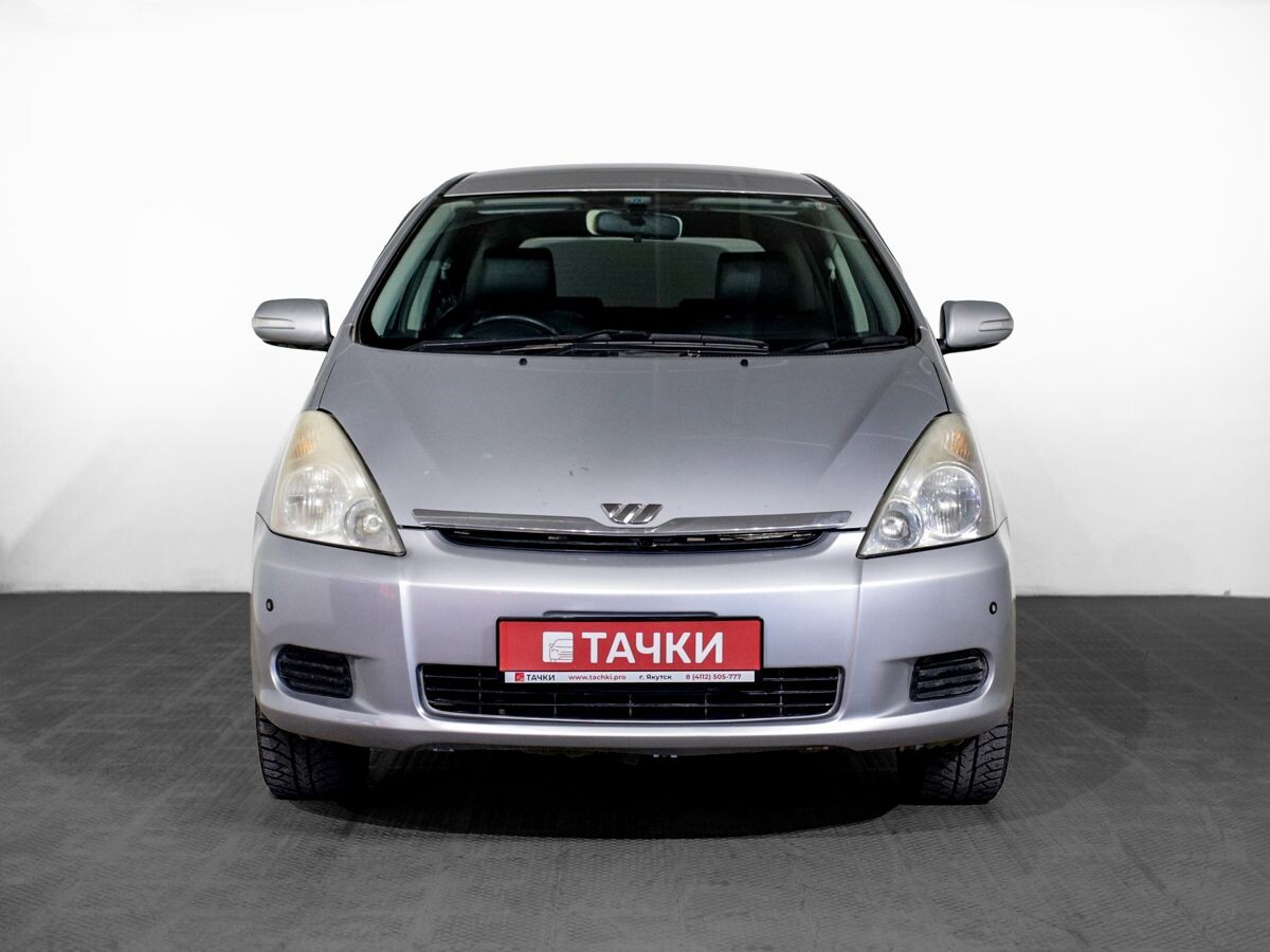 Toyota Wish 2003 - фото автомобиля