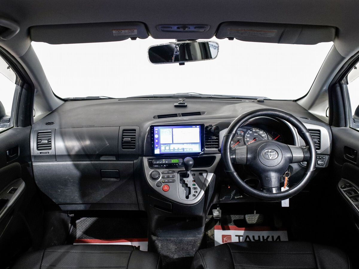 Toyota Wish 2003 - фото автомобиля