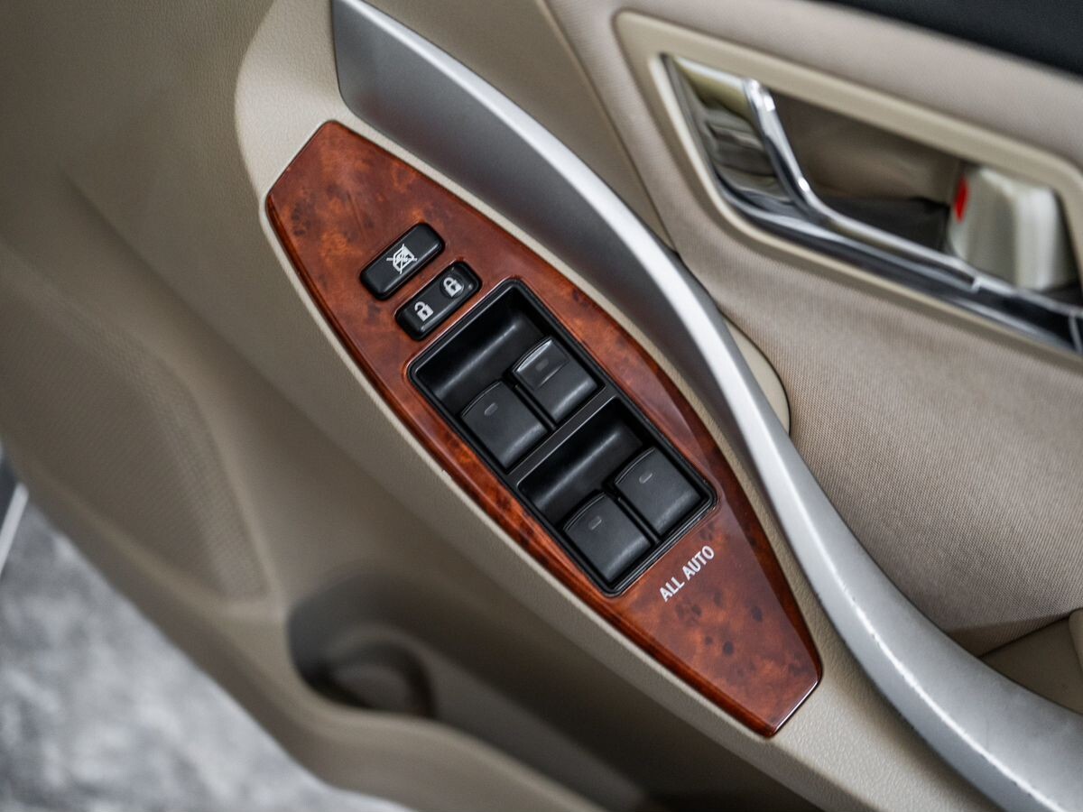 Toyota Premio 2014 - фото автомобиля