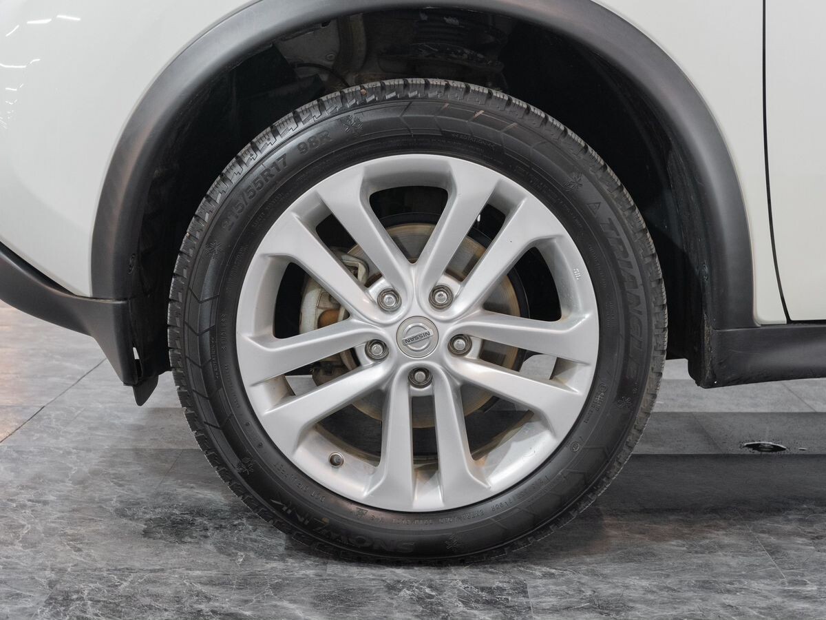 Nissan Juke 2012 - фото автомобиля