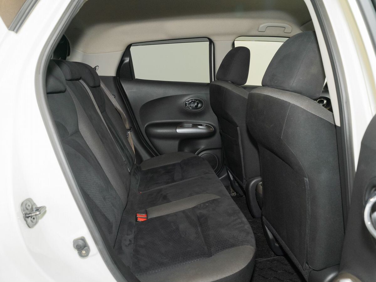Nissan Juke 2012 - фото автомобиля