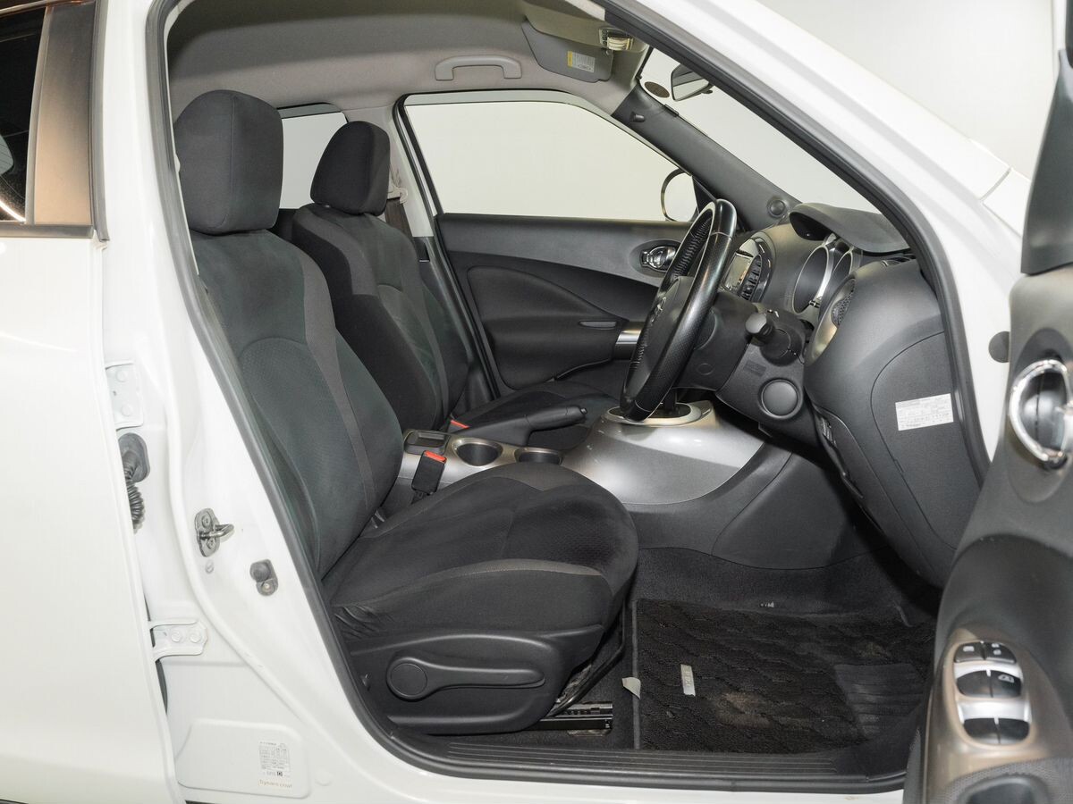 Nissan Juke 2012 - фото автомобиля