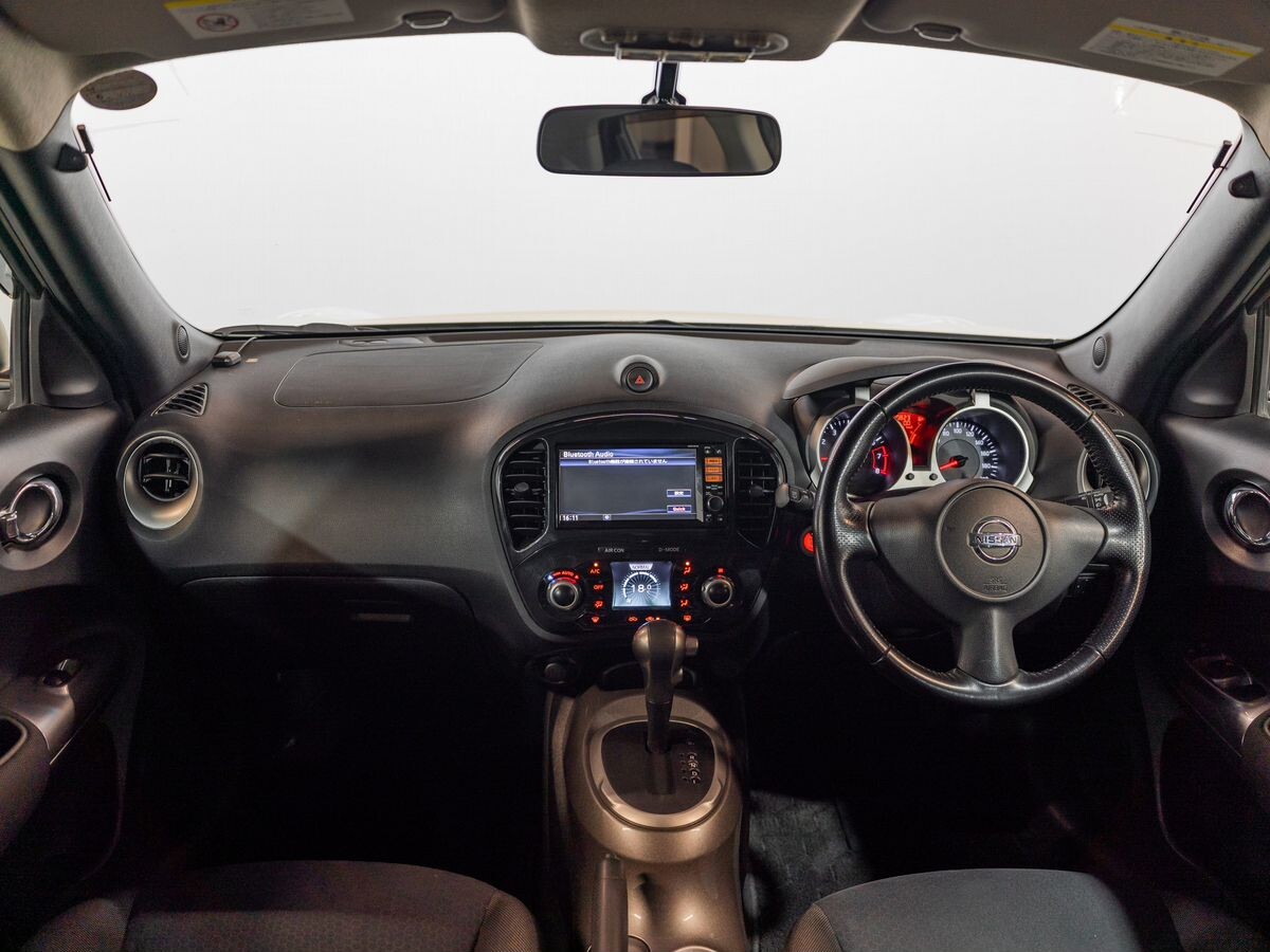 Nissan Juke 2012 - фото автомобиля