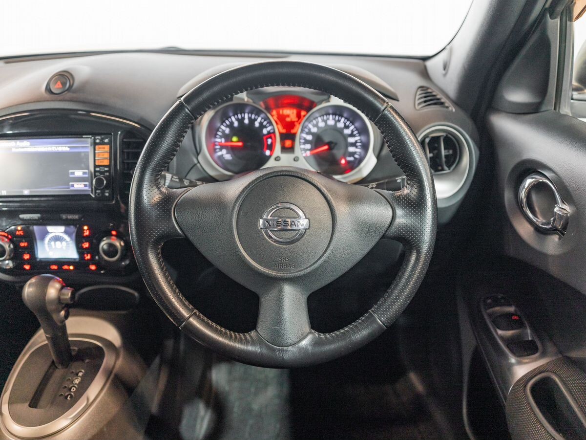 Nissan Juke 2012 - фото автомобиля