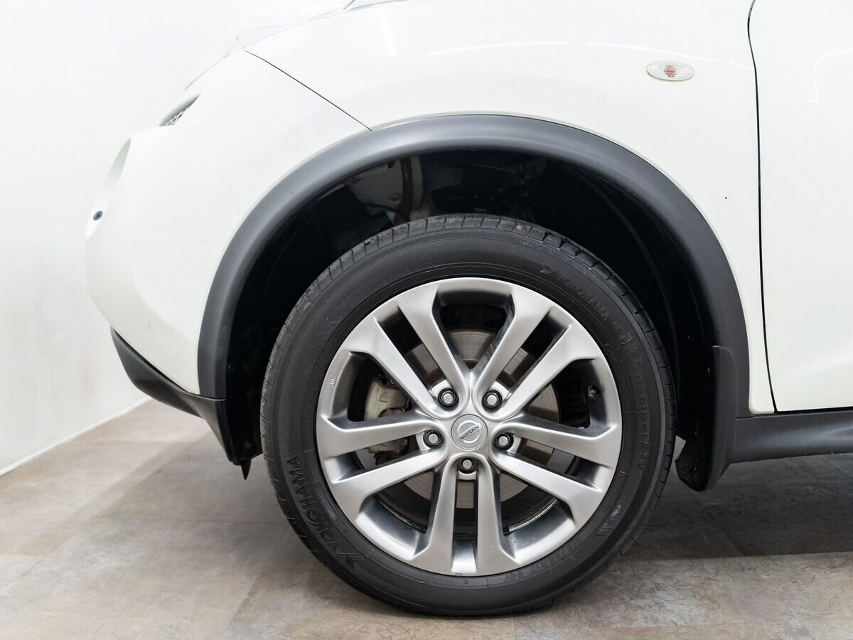 Nissan Juke 2011 - фото автомобиля