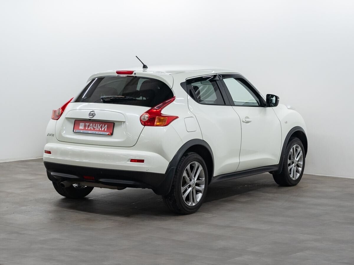 Nissan Juke 2011 - фото автомобиля