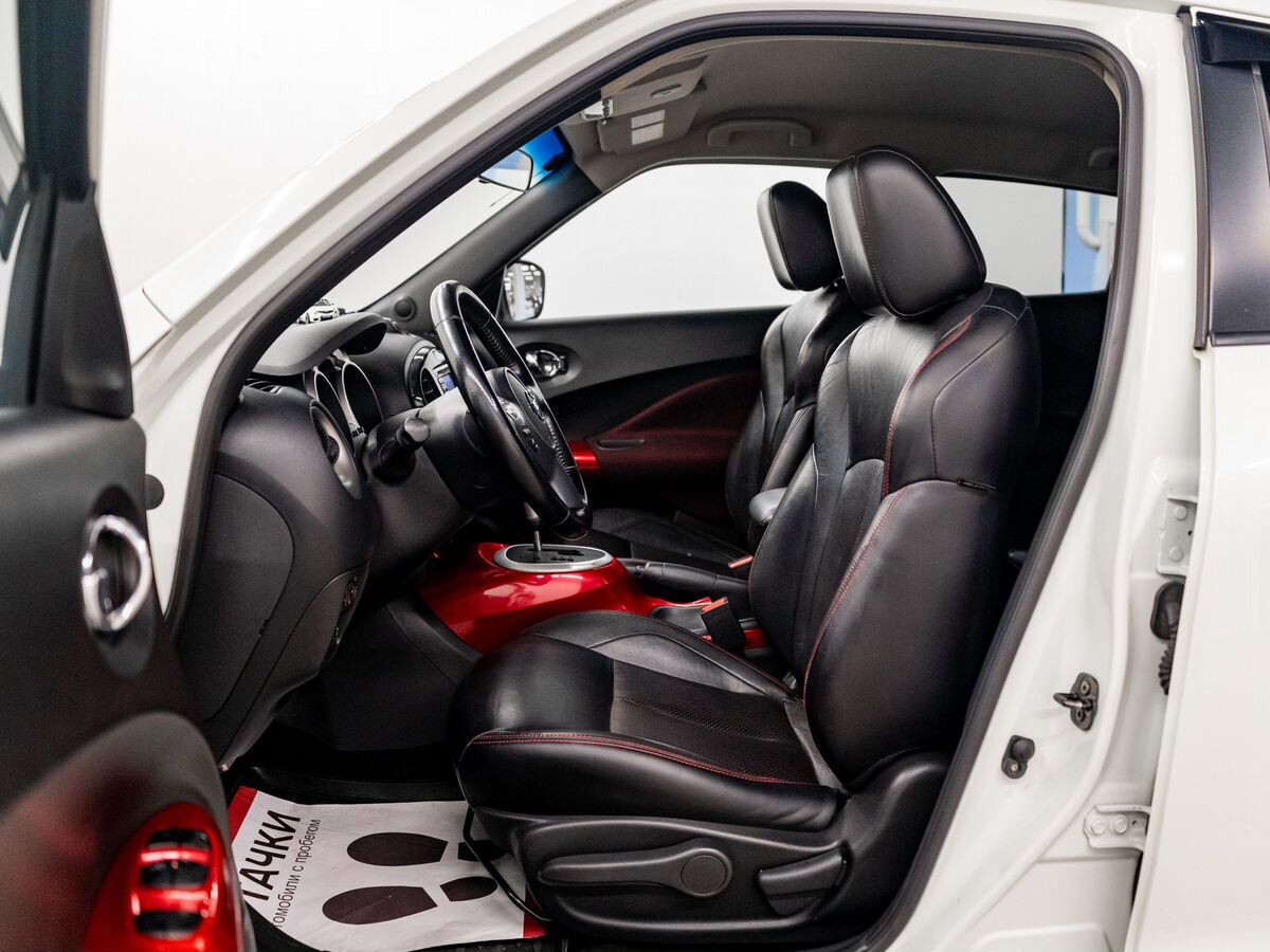 Nissan Juke 2011 - фото автомобиля