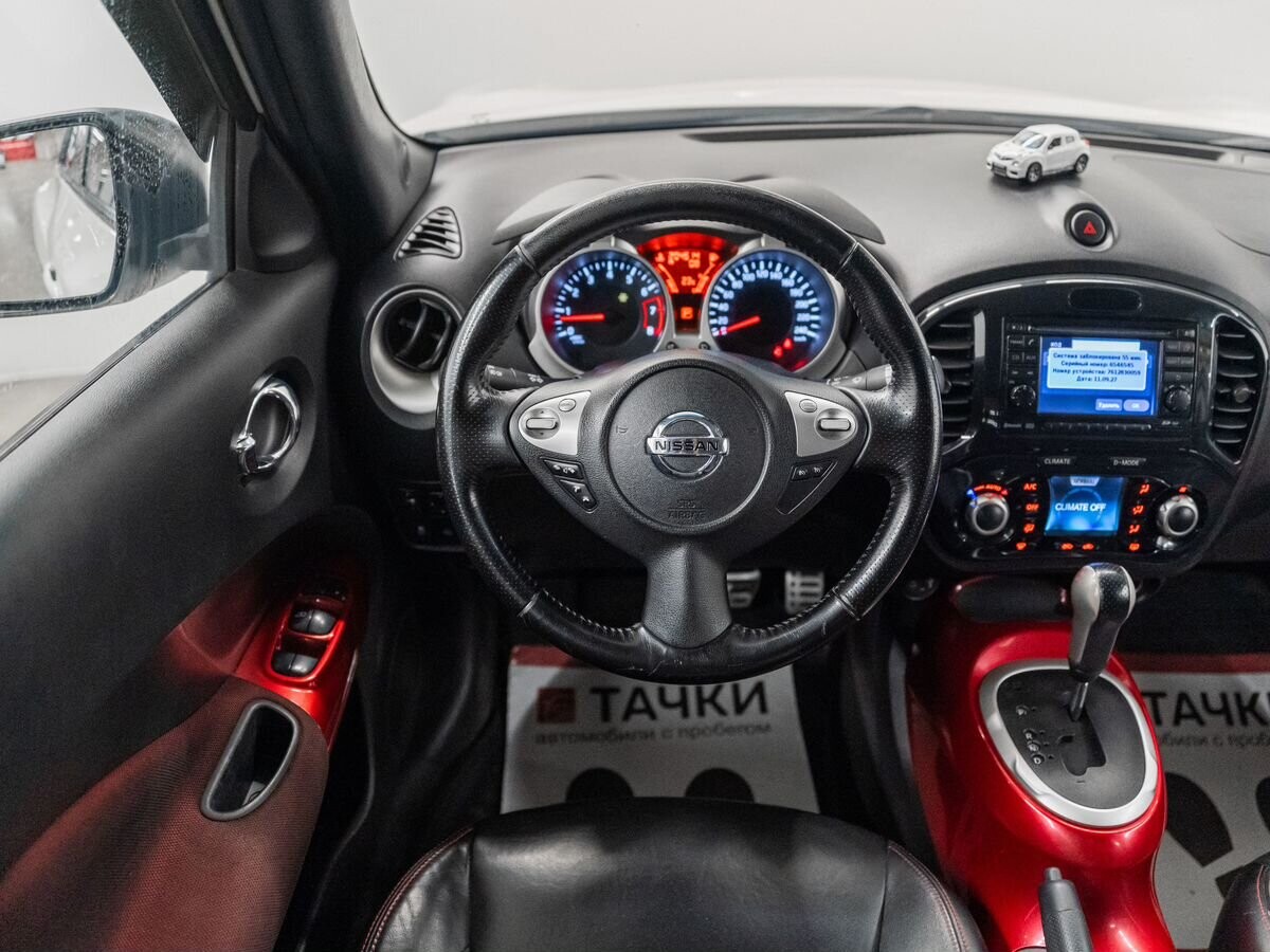 Nissan Juke 2011 - фото автомобиля