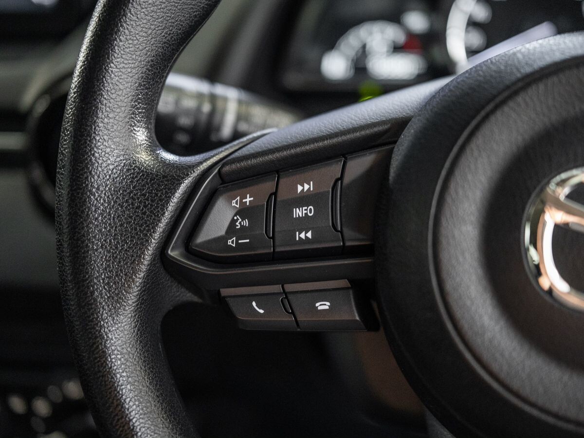 Mazda Mazda2 2021 - фото автомобиля