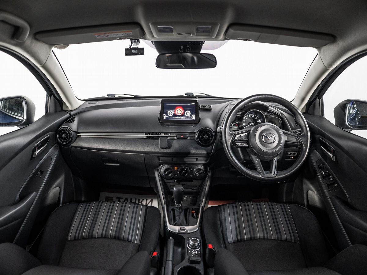 Mazda Mazda2 2021 - фото автомобиля