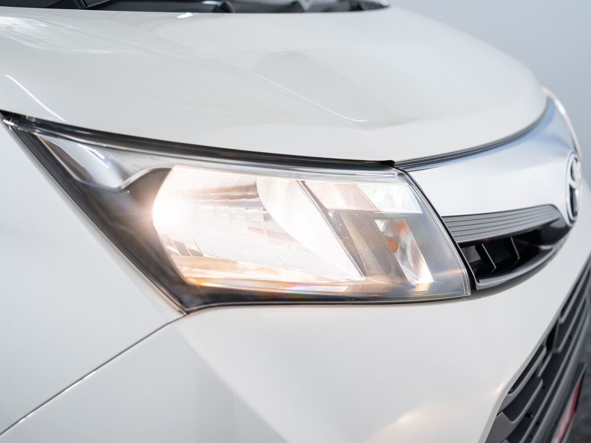 Toyota Tank 2017 - фото автомобиля